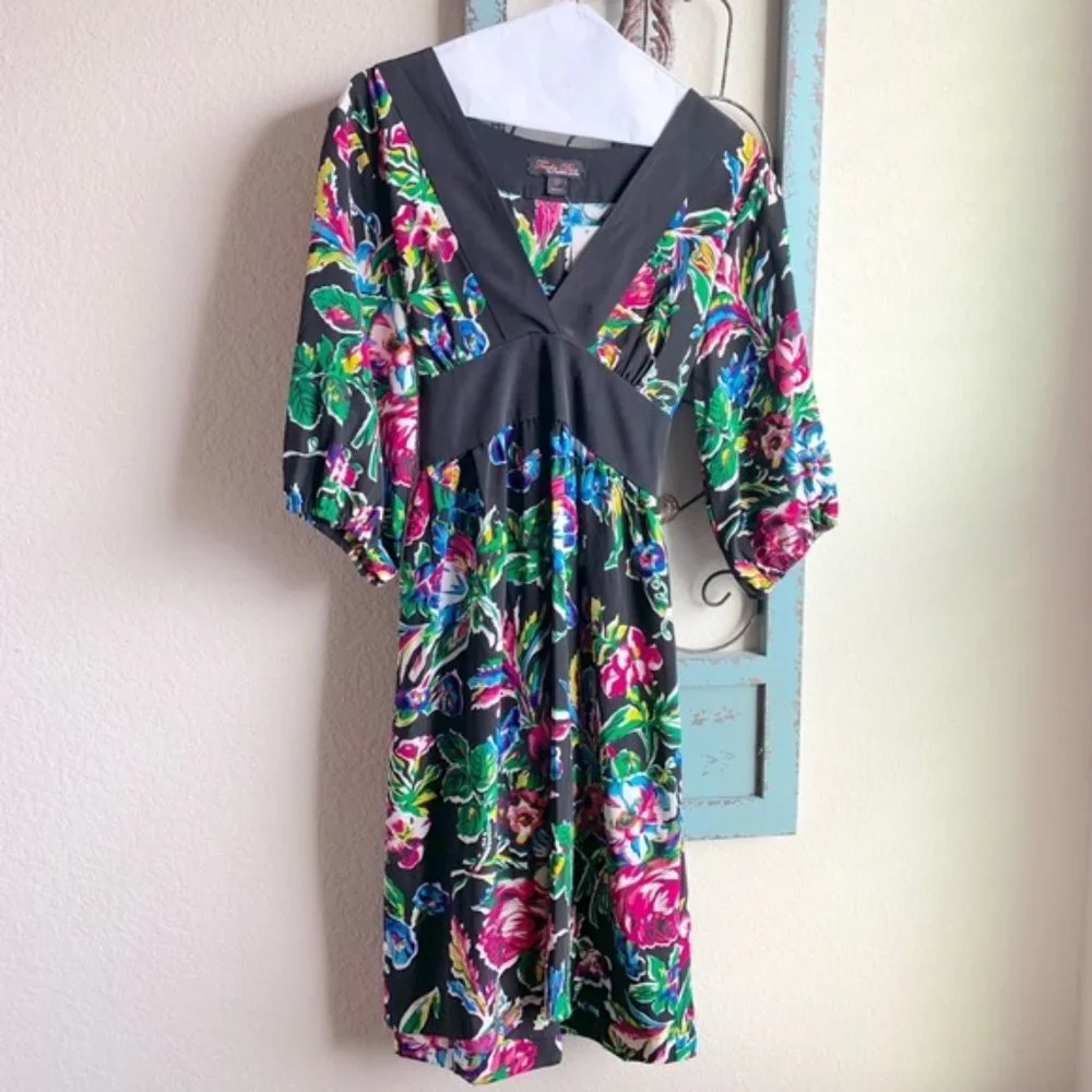 Trashy Diva Black Floral V-Neck Dress - Picture 1 of 7
